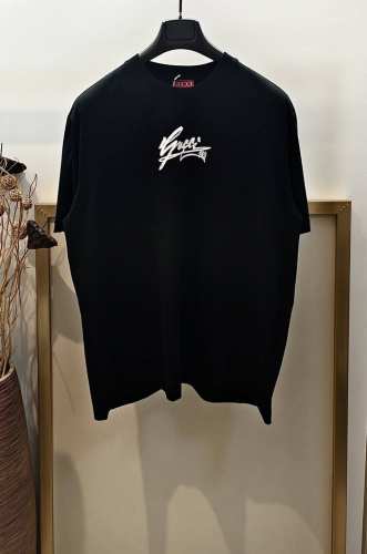 Size：S M L Xl 黑 白2色 男女同款197712170071 G家G*Cci 古驰 极简风1921品牌印花Logo字母重磅纯棉半袖T恤 纯棉制品建议