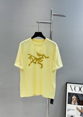 Arc'teryx始祖*鸟新款T.高克重原单推荐.25S男女同款！小红书爆款推荐.明线流线型立体撞色设计.双面化骨鸟直喷印花设计.撞色色彩搭配.活力满满.订制优