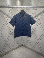 G家 25Ss新款宽松版型衬衫T恤采用Gg Vichy棉毛混纺提花面料打造，搭配珍珠母贝纽扣，更显精致格调。 码数：S.M.L.Xl.