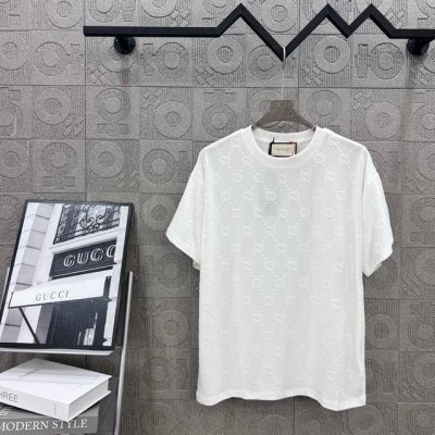 Gucci 古驰 植绒提花毛巾绣 大Logo标识精致升级，灵感源自八十年代复古刺绣 原版面料 官方同款 短袖T恤 同缸染面料 手感非常舒服 春夏最新砖柜同步 时
