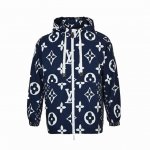 Louis Vuitton 路易威登 满印老花风衣外套 客供原版定织面料，面超料赞，爽滑舒适，手感一流，经典老花Logo印花长袖外套短裤套装，融汇 Monog