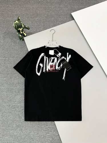120 高品质Givenchy/纪梵希前后字母涂鸦刺绣T桖，25Ss春夏新品，设计感十足，工艺满满，胸口Logo字母刺绣，采用240克平纹双纱全棉面料，经磨毛处