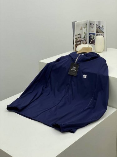 供 克隆*Kolonsport*24年夏季新品男士户外休闲冰丝速干连帽防晒皮肤衣！！ 款号： 2 8 日常刚需必备款式.舒适透气多功能！ 面料防晒速干 ，透气性