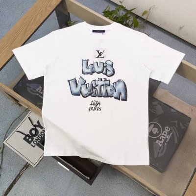 高版本 2025新款Louis Vuitton路易威登Lv涂鸦1845图案Logo字母印花休闲情侣短袖T恤，独一无二的活性环保面料染色，32支双纱精梳纯棉爽滑手