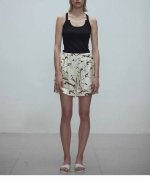 viktoriachan 2025夏季新款U型背心，U型领口在视觉上优化肩颈线条 四色三码 Sml，