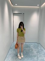 外套 短裙 Miumi* 25Ss早春新款 复古文艺风卡其色拉链夹克外套短裙。原版开发！高版出品！天蓝色格纹翻领可拆卸。假两件拼接设计！宽松廓形剪裁版型百搭不挑