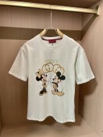 gucc 官网同款 官网同款 官网同款 重磅推荐 2025Ss夏装新品 专柜在售 最新系列图案Logo短袖T恤 必须人手一件的节奏 进口顶极精梳棉面料 极为亲肤
