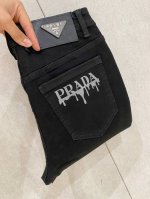 普拉达 新品 高端独家发售 25Ss四季款超燃炸街系列之最牛仔裤 独家隆重推出 原版定制高端品质面料 定制五金版型修身剪裁 面料带弹力 微弹上身舒适度超高 必爆