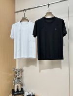 dio*迪*奥 2025Ss春夏男士新款圆领液氨棉短袖T桖，采用57.7%莫代尔22.3%聚酯纤维20%匹马棉混合面料，其面料特点： 柔软舒适：莫代尔纤维的触感