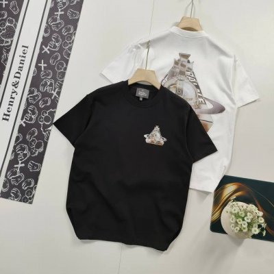 尺码Xs-L爆款推荐 Vivienne West Wood 西太后 薇薇安 土星Logo图案印花短袖T恤 2025年顶流爆款 无需多言 独家款式请勿抄袭 抄袭必