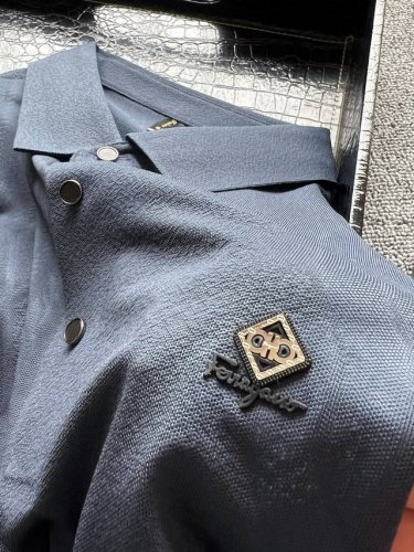 顶奢冰氧玉蚕丝 人气爆款 Ferragamo 菲拉格慕专柜新品高奢暗纹提花冰氧玉蚕丝无痕短袖polo衫 恒隆在售万元级 款号 2578 菲拉格慕家今年最新冰氧玉