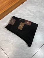 Lv 路易威登 2035春夏新品 三标齐全 九分裤 西裤 休闲裤 好货不用过多介绍 看细节 专柜码数：29-36 175 140上身32码