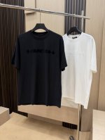 p250 2025夏季最新品，专柜同步有售，原单狠货，时尚休闲圆领短袖T恤，采用进口原版面料，舒适透气，顶级印花工艺字母图案装饰Logo，上身帅气十足！推荐，码