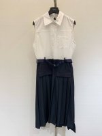 夏季新款 拼接连体半裙，撞色拼接让整体造型充满现代艺术气息，无袖设计尽显完美肩部线条，腰带的点缀更增添了几分优雅格调，压褶工艺让裙摆层次分明，让你轻松拥有三七身
