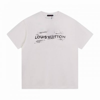 V136 Louis Vuitton 路易威登Lv24Ss前后字母印花图案秀款短袖T恤 面料采用270G双纱爽滑棉，100%.棉，国产优质新疆棉纱，面料纹理清晰