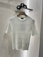 chane*2025新品上架 立体钩花针织短袖 定制Yb全棉纱线织造 舒适弹力 透气十足 圆领针织上衣剪裁 包边以螺纹提升细节质感 与通体立体坑条山茶花多种钩针