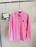 品名：Ralph Laur*N 拉夫刺绣战马粉色格子衬衫 尺码：S.M.L 颜色：粉格 Rl小马新宠，贵气狙击手。经典版型不挑人，修身剪裁显身材又舒服。粉色格纹