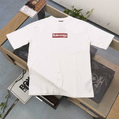 130 【款号：Kl5022】高版本 2025新款Balenciaga巴黎世家经典字母图案Logo印花磨破做旧休闲情侣宽松短袖T恤，独一无二的活性环保面料染色，