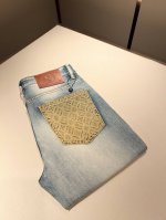 chrome Hear*S克*心 2025春夏新款牛仔裤！经典银饰辅料系列！男女同款一款让你从心底认可的休闲裤，并且经过时间的推移而让你更加珍稀，潮流的高街之王