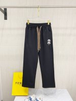 fd# 2025 铜氨丝莫代尔空气层春夏休闲裤子 美学的焕新诠释,演绎浓郁的格调型时尚风范,细节感和设计感强悍.经典品牌标识做为色彩搭配,演绎经典的品牌时尚,为