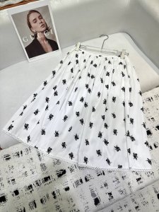 miumi* 25Ss新款半身裙 图案印花面料 高品质 单色三码 Sml