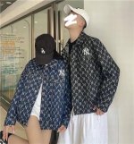 上新180 情侣男女同款春秋季牛仔衬衫领外套夹克满印潮流 逼格满满Mlb 25年最新款Ny满印水洗蓝牛仔外套情侣夹克Mlb最受小红书Ins潮人喜爱的百搭单品牛仔