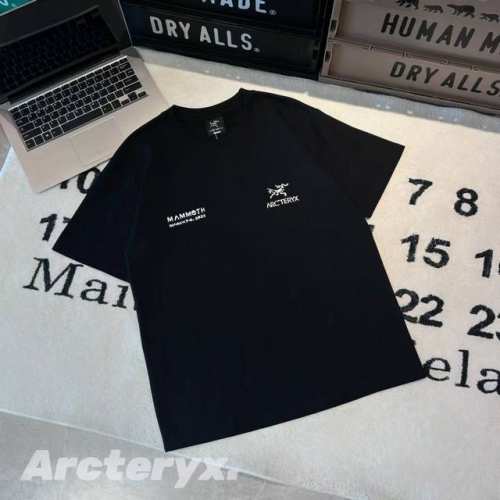 arcteryx始祖鸟X Mammoth联名加州限定短袖 男女同款 -面料：采用原版一比一面料。 -辅料：原版拆解开发，一比一定制的小标，领标，水洗，吊牌，五金