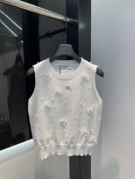 valentin* 25Ss早春新款 优雅领圈定珠设计针织背心丨独家Yb开发 高版出品 纯手工定位定钻奢华水晶领圈优雅知性 瑞士机进口18针工艺100%羊毛纱线