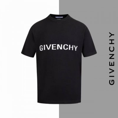 款号#Z29 纪梵希字母大标圆领针织短袖 Givenchy官网一致款式 面料：仿羊毛精品纯棉针织 同缸同色织染螺纹 颜色一致 配套：三标齐全 纸板 油纸 码贴包