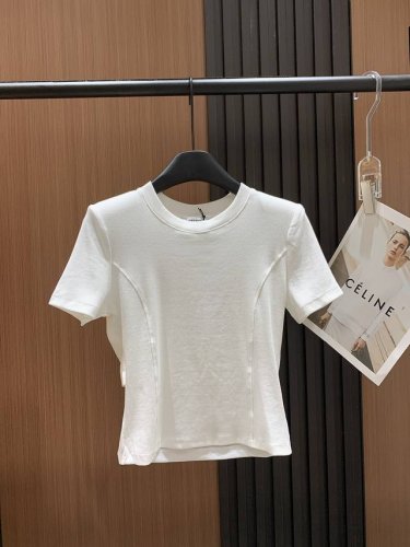 celine 2025年新版短袖上衣超显瘦假两件设计 轻松穿出时髦感 巧妙拼接网纱设计，精致优雅不单调 后背拉链设计，穿脱自如 宽松版型修饰身材，遮肉显瘦 舒适