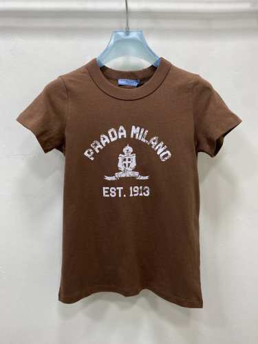 p180。 Ed Pr*Da 25S 春夏新品 针织棉质 Logo复古感印花 微破洞设计 修身版型 女士小圆领破洞T恤 白色 棕色 S M L