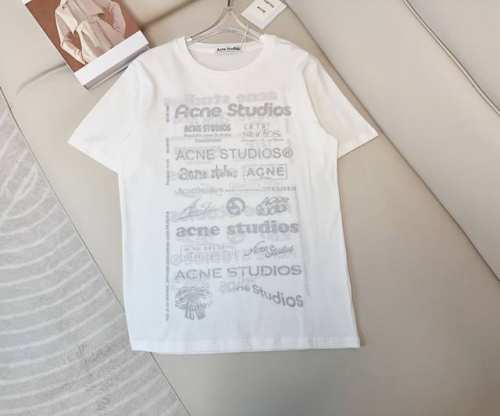ac*E Studios 新款全身反面印花徽标Logot-Shirt 反面是印花工艺哦 定制纯棉面料 棉柔舒适 采用新颖设计 反面印花徽Logo点缀 个性时尚