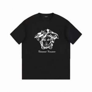 versace 范思哲 美杜莎人像印花百搭潮流短袖T恤男女同款 吊牌 领标 水洗唛 三标齐全 定织定染280克精梳棉面料 尺码 S-Xxl 颜色 黑色 白色