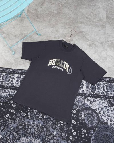 款M75 巴黎短袖 巴黎世家Balenciaga 字母Logo涂鸦.牙刷刺绣短袖T恤 .砖柜同步。第一时间正品开发研制。欢迎对比！ 面料采用巴黎Zp定织定染全棉