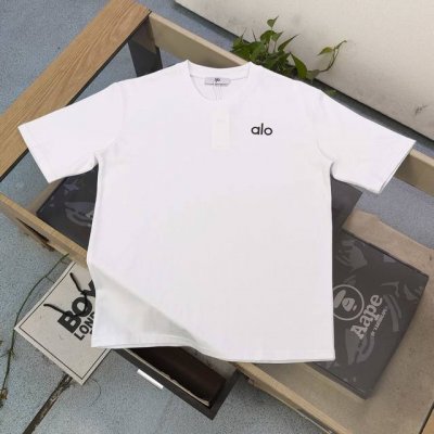 上新 款号 Kl5062 高版本 2025新款Alo经典简约字母图案Logo印花休闲情侣宽松短袖T恤 独一无二的活性环保面料染色 32支双纱精梳纯棉爽滑手感 纯