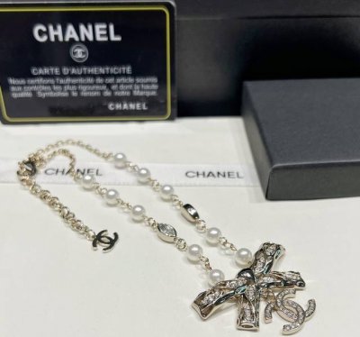 chanel镂空蝴蝶结项链 520好礼 2025最新款 超级重工！无敌华丽 富家千金即视感！太美了！淡金色搭配镂空设计复古又少女这个系列真的火双 原版黄铜材质