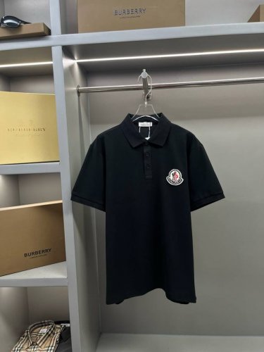 Moncler 蒙口 像素贴标新款polo衫 原版面料 官方同款 采用210克纯棉珠地面料，定制 同缸染面料 手感非常舒服爽滑 版型挺阔有型 一线品牌代工厂p出