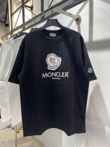 款号：Zmr18# 蒙口 Moncler简约字母小标印花短袖T恤 正儿八经270克纯棉双砂面料 所有面料均已提前做过缩水 品质第一 所见即所得 不会洗一次版型就