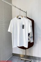 L227 Gugucci 2025新款重叠字母T恤 双层螺纹领口 肩部通肩压条 280克纯棉面料舒适透气 黑白双色 男女同款 码数S-Xxl 三标齐全