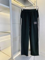 官网原单货 可穿200斤 Y3 简约时尚 早春款卫裤松紧裤休闲裤长裤身穿着非常舒适 低调不失奢华 穿出去非常有档次,裤型款式和裁剪亦无需多言 上身精致跃然.真正