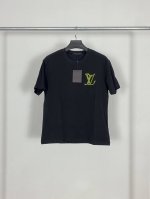 Louis Vuitton路易威登Lv 采用230足克面料 25新款高端刺绣工艺 宽松版型 男女同款短袖 独家专供新款原单休闲短袖 高端定制 高版本 时尚百搭爆