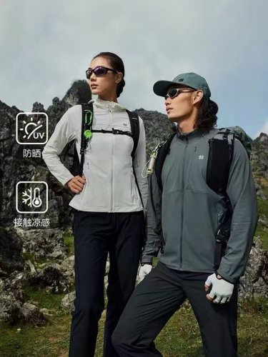 Kolonsport 可隆三色立领轻量凉感防晒衣情侣款 户外轻量化凉感防晒衣上新，小树家专柜同款 采用功能性专业户外防晒型针织材料88的锦纶和12的氨纶有非常好