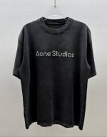 Acne Studios圆领T恤 简约珍珠款 280克全棉双股精纱洗旧面料。 宽松のS版型裁剪，符合当下的潮流审美，大大地 一件包容性强，随意上身就能轻松凹出造