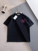 Valentino华伦天奴 2025Ss春夏高品质情侣款短袖T恤，甄选260克古驰双纱潮牌棉，工艺品级别，辅料顶真，车线做工符合精品要求，超级好搭配，落肩款，品