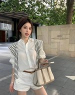 上新 三件套 Rl 拉夫小马三件套 ｛衬衫+短裤+披肩｝松弛感老钱风 衬衫胸前小马刺绣巨巨巨显气质 搭配白色短裤条纹披肩 简简单单就能穿出慵懒松弛！ 衬衫均码衣