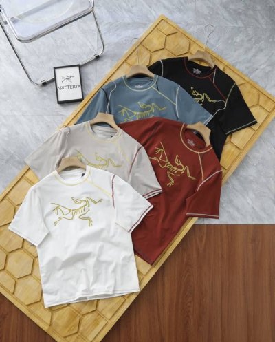 Arc'teryx 始祖鸟情侣款撞色明线圆领速干透气休闲五色短袖T恤 肩部中央无接缝设计，降低磨损，提高产品舒适性与使用寿命，超轻量速干 穿着起来更舒适 颈部内