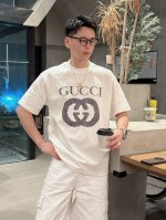 Gucci2025早春 最新款短袖T恤，原标 定制260克双沙纯棉面料，同缸加厚手感柔软，穿着舒适，双重影印.印花做工精细.上身效果无敌帅气， 码数 S-2Xl