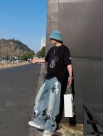 25Ss Moncler新款圆领短袖T恤 选用330克双纱平织棉面料打造 热转印工艺+袖口下摆品牌标识点缀 螺纹针织领口 男女同款 码数 S-2Xl 颜色 黑