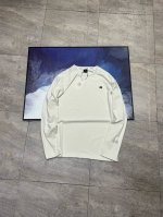 160 男款25年新年款 Kolonsport 可隆蛇年限定三色圆领长袖T恤 可隆这次出的颜色好美袖口还有中国结设计 本命年的情侣夫妻们！安排起来！料子很舒服