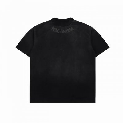 balenciaga 巴黎世家 发泡字母水洗圆领短袖 定制高克重 针织棉面料精心制作 手感特别的扎实 质感拉满 松软细腻上身舒适 优越的吸湿排汗性能 不闷热 胸